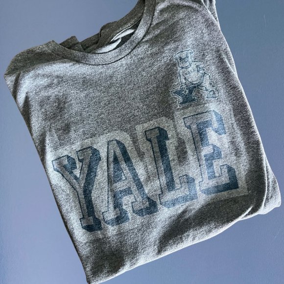 *VINTAGE* Unisex Oversized Comfy Yale Tee - Picture 3 of 3